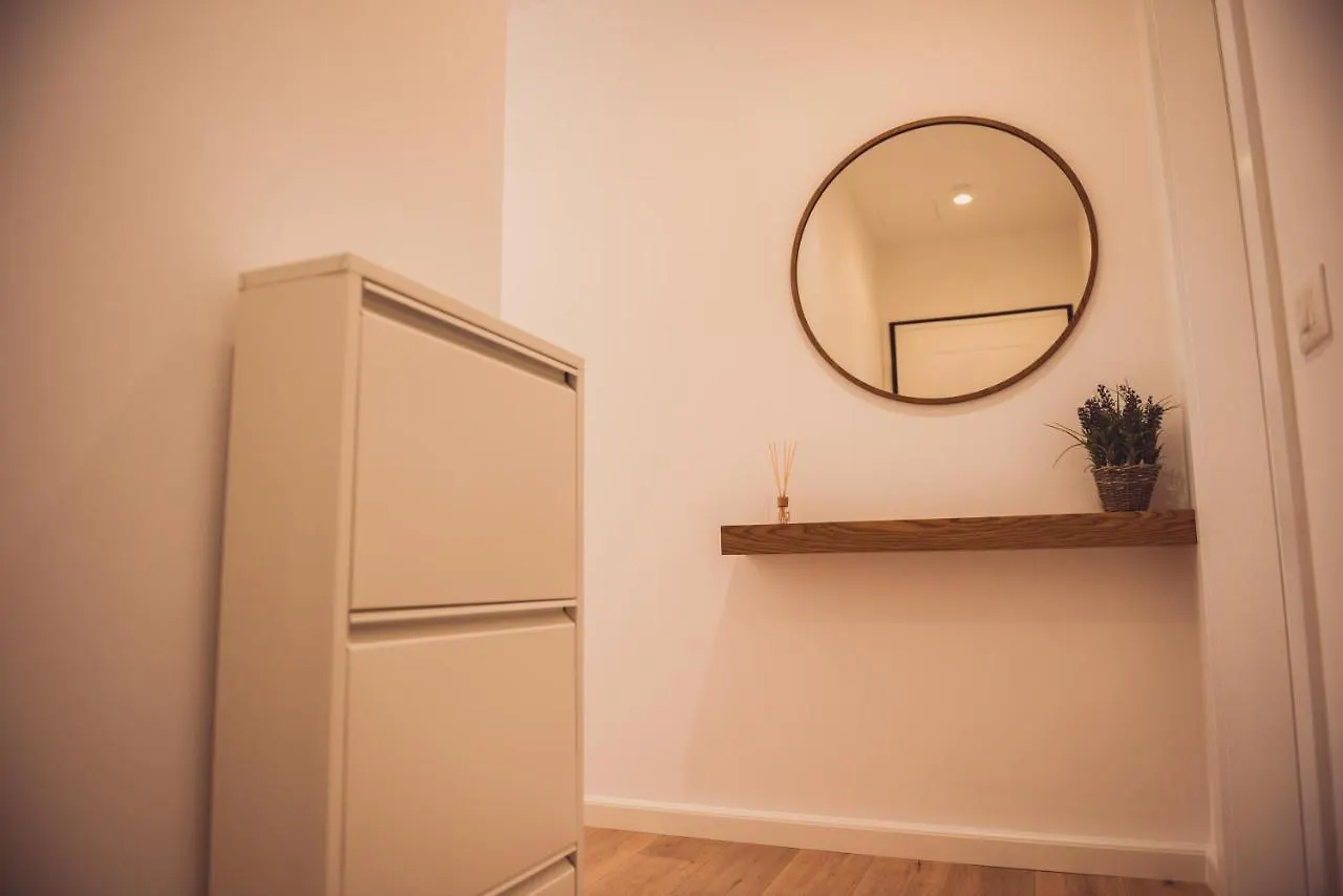 Tirana Airbnb Management Apartment no1 0*,  Albanië