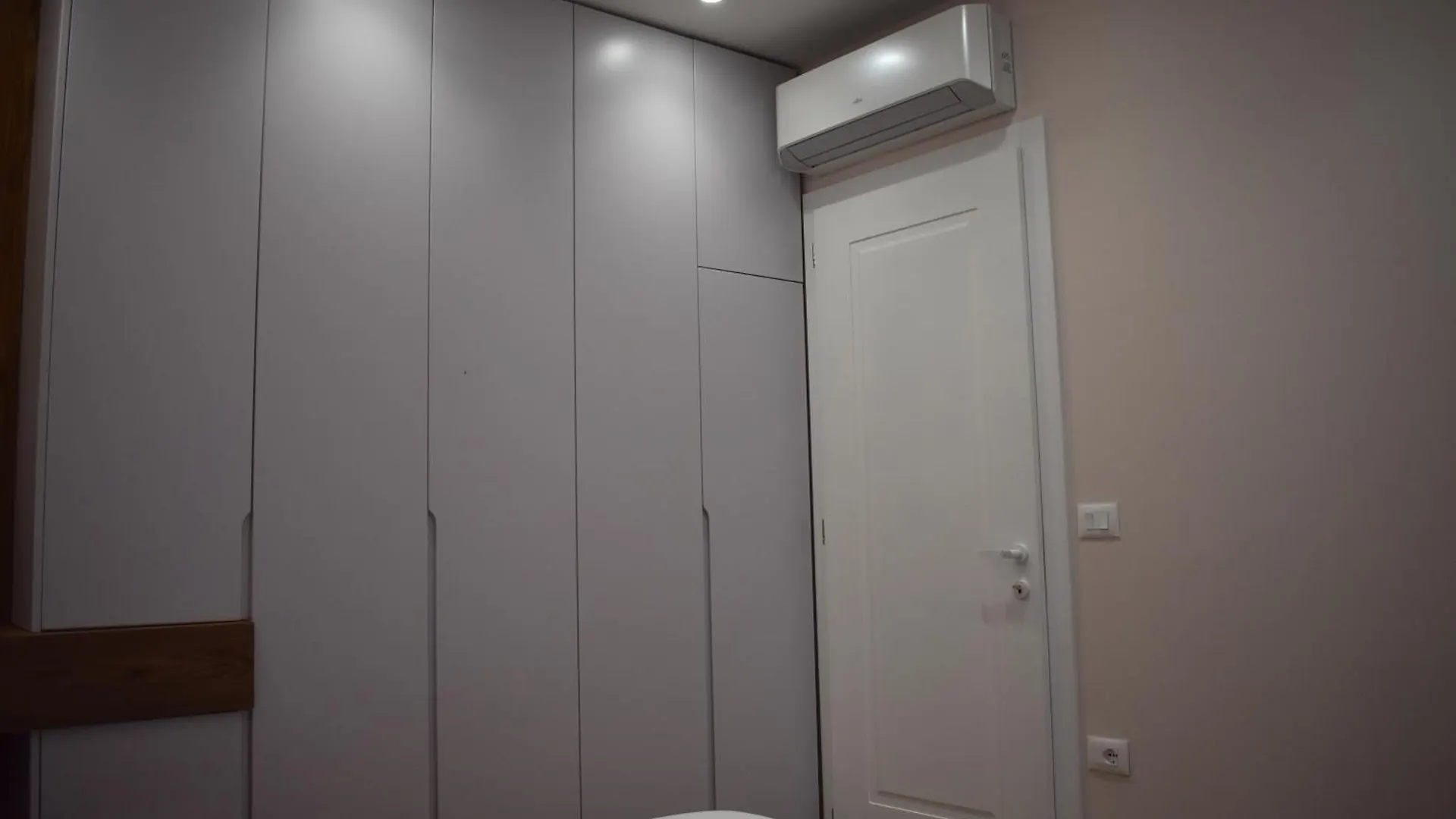 Tam Skanderbeg Square Serviced City Center Apartment No1 Albania