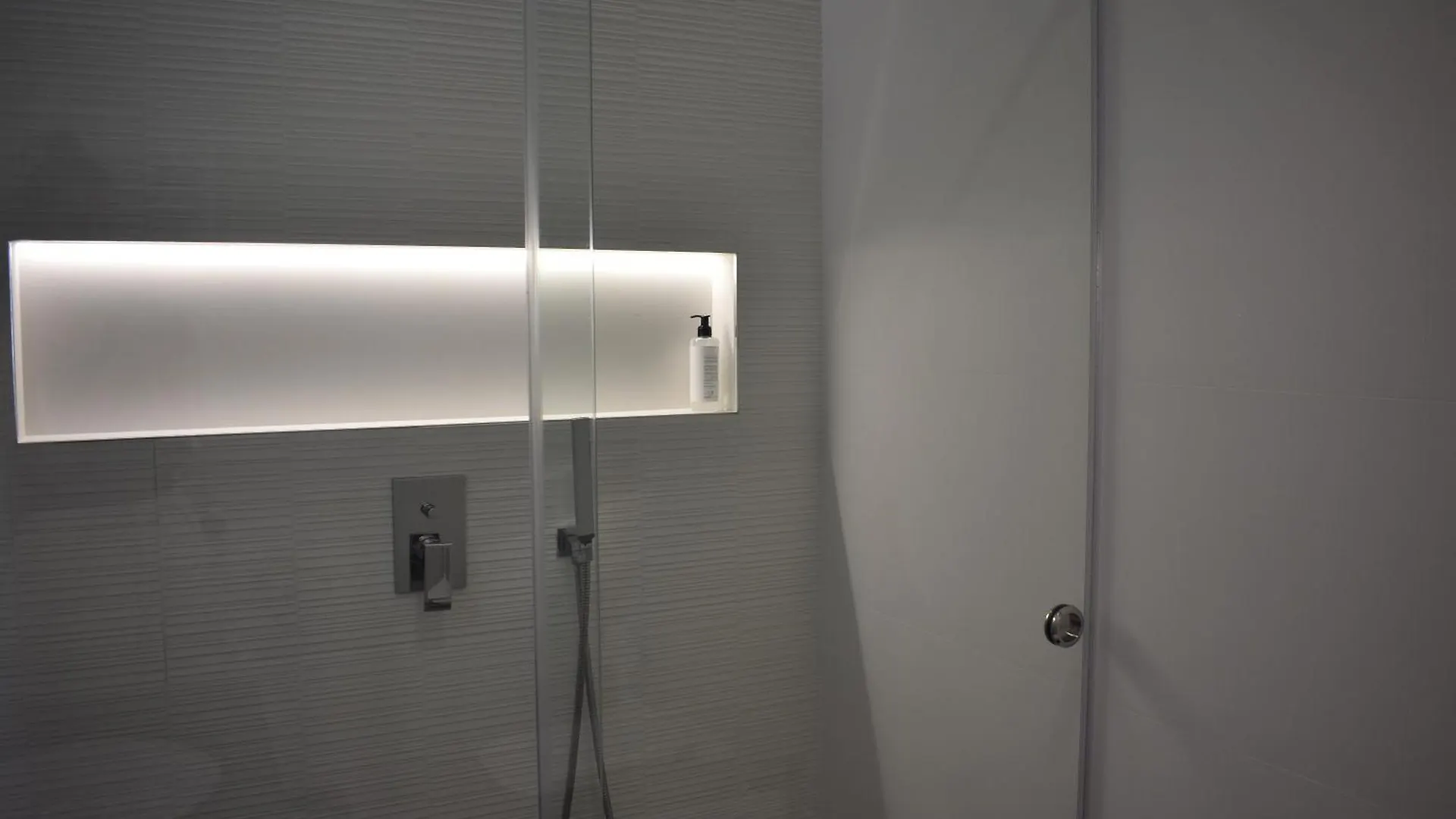Tirana Airbnb Management Apartment no1